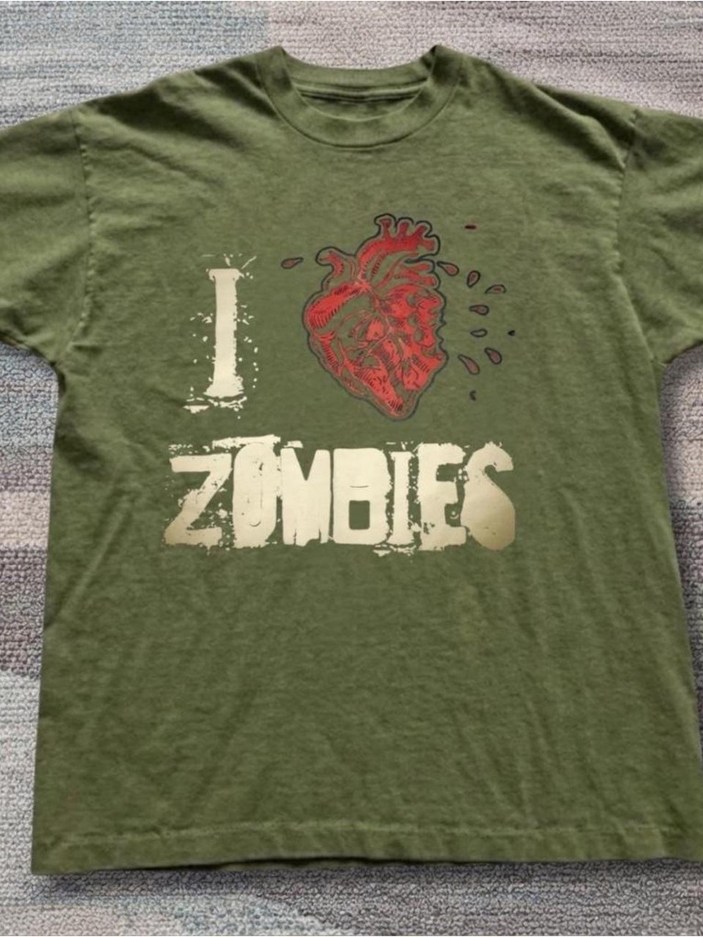 Gildam Green 'I Heart Zombies' Graphic Tee